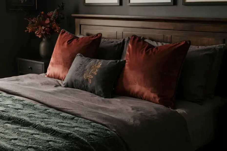 Warm Yellow Bedroom Decor Ideas - Cozy Mustard Blanket & Dried Floral Vibe