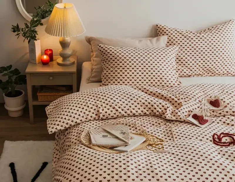 Cozy Bedroom Decor: Quick How-To with Heart Pattern Bedding